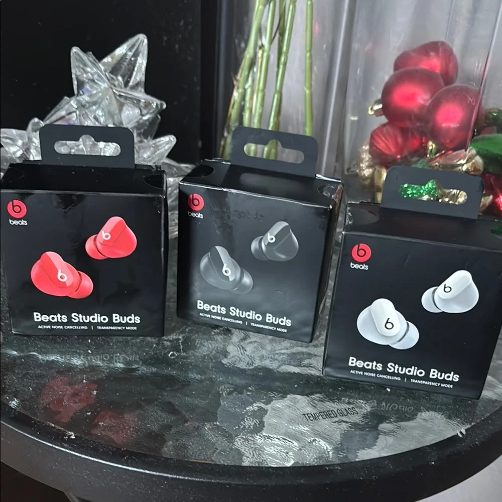 Beats by Dre Studio Buds - Red, White or Black - Picture 2 of 13